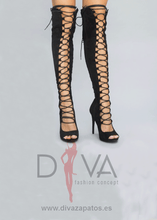 Load image into Gallery viewer, Botas Urban Linea Negras