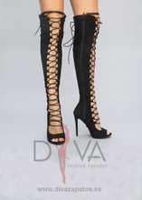 Load image into Gallery viewer, Botas Urban Linea Negras