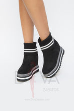 Load image into Gallery viewer, Botas Urban Somesh Negras