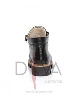 Load image into Gallery viewer, Botines de cuero Joyas Negras