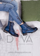 Load image into Gallery viewer, Botines de cuero Urban Azules