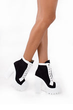 Load image into Gallery viewer, Botines Geno Del Tu Luana Black&amp;White