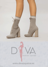 Load image into Gallery viewer, Botines Urban Cool Gris