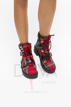 Load image into Gallery viewer, Botines Urban Kelvin Rojas
