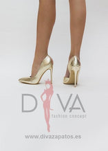 Load image into Gallery viewer, Tacones Urban Fredo Dorados