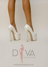 Load image into Gallery viewer, Tacones Urban Sinty Blancos