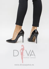 Load image into Gallery viewer, Tacones Urban Tory Negros