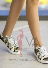 Load image into Gallery viewer, Zapatillas Menady Blancas