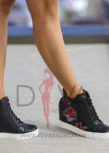Load image into Gallery viewer, Zapatillas Straus Negras