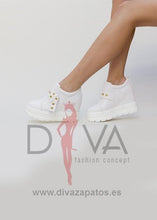 Load image into Gallery viewer, Zapatillas Urban Bicnon Blancas