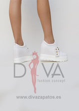 Load image into Gallery viewer, Zapatillas Urban Bicnon Blancas