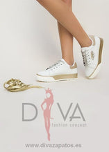 Load image into Gallery viewer, Zapatillas Urban Casino Dorados