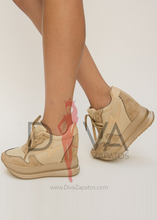Load image into Gallery viewer, Zapatillas Urban Kizi Doradas
