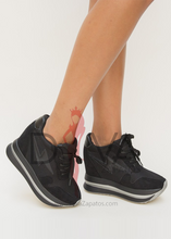 Load image into Gallery viewer, Zapatillas Urban Kizi Negras