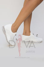Load image into Gallery viewer, Zapatillas Urban Skema Blancas