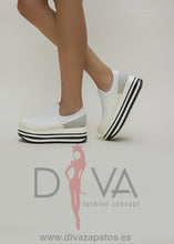 Load image into Gallery viewer, Zapatillas Urban Tifa Blancos