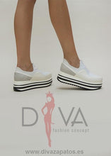 Load image into Gallery viewer, Zapatillas Urban Tifa Blancos