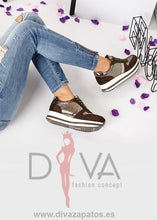 Load image into Gallery viewer, Zapatillas Urban Valeria Marron